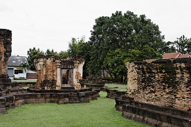 Prasat Sa Kamphaeng Yai-023